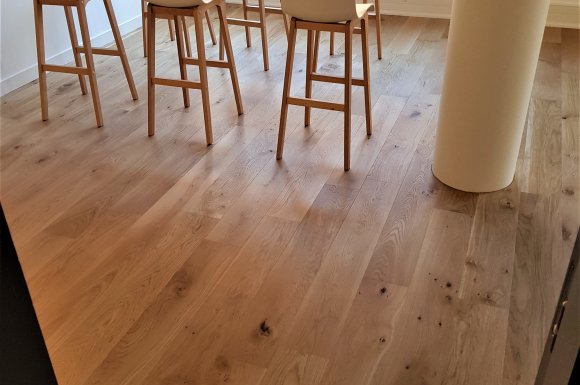 Pose de parquet contrecollé